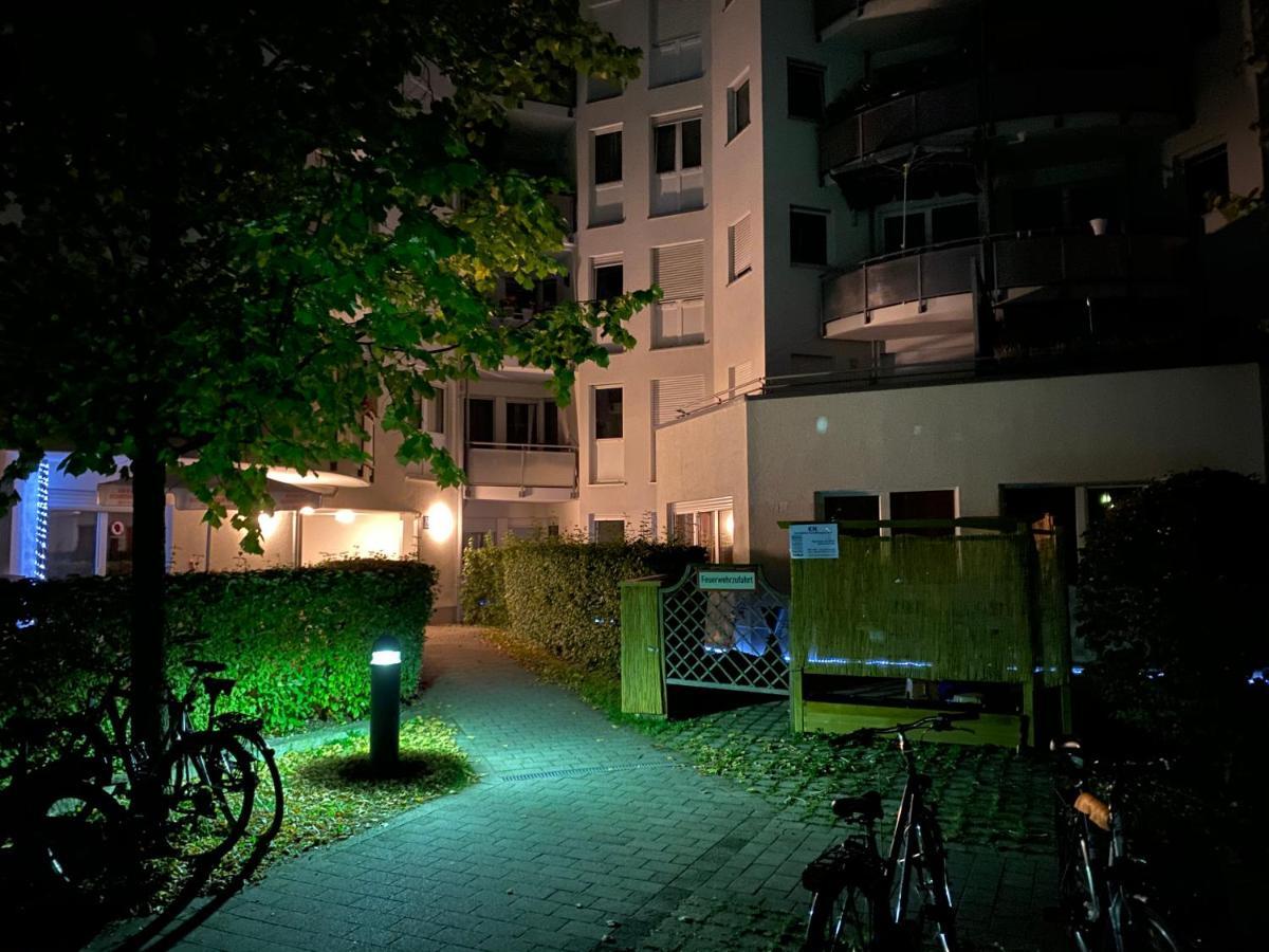 Appartement Kn Kahtan Boarding House à Munich Extérieur photo